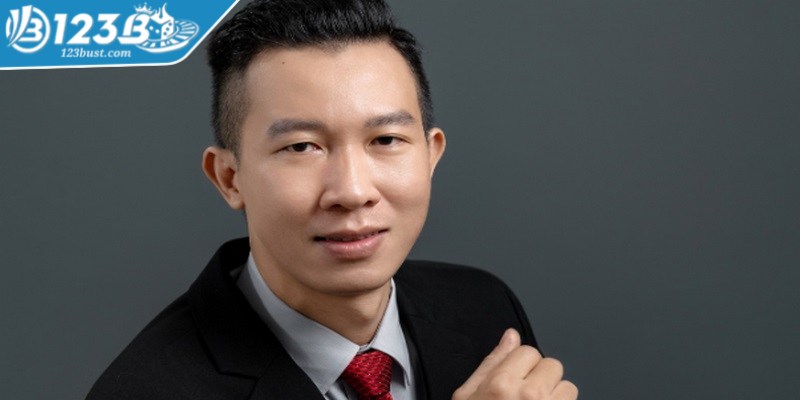 Anh tham gia nhiều diễn đàn cá cược online để học hỏi